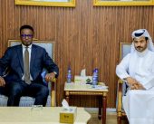 السيد محمد الشمري – القائم بالأعمال بالإنابة بسفارة دولة قطر بمقديشو يعقد اجتماعا مع وزير الدولة لشؤون الدفاع